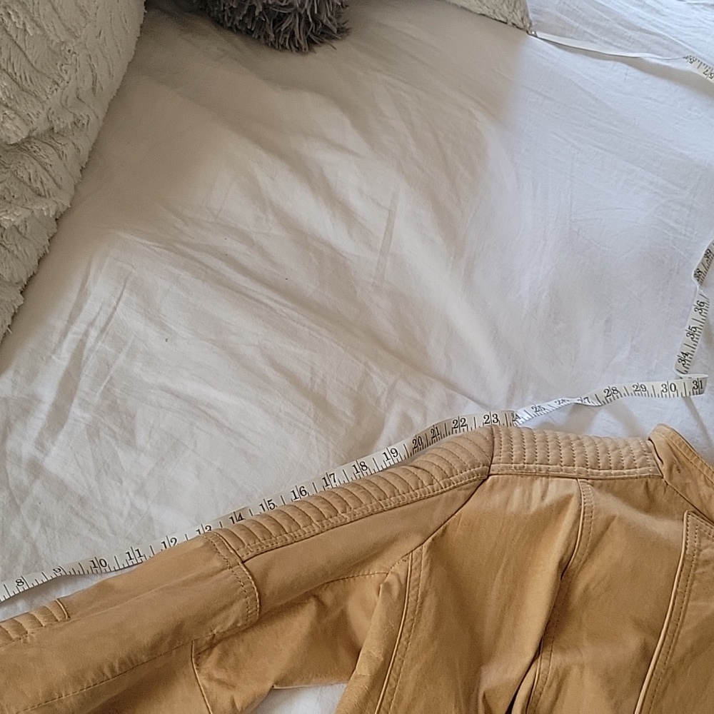 VINTAGE GENUINE leather-Light tan, beautiful leather jacket Small - Picture 11 of 13
